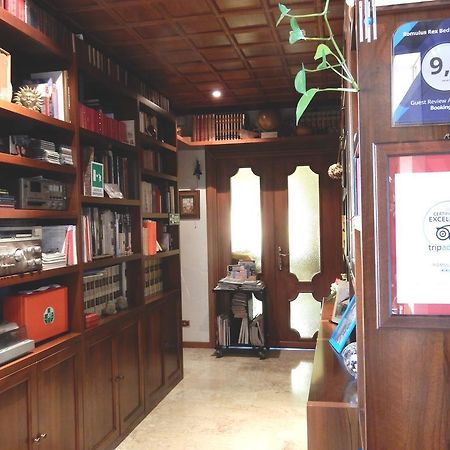Romulus Rex Hotel Luaran gambar