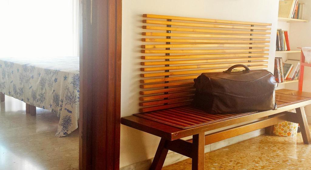 Romulus Rex Hotel Luaran gambar