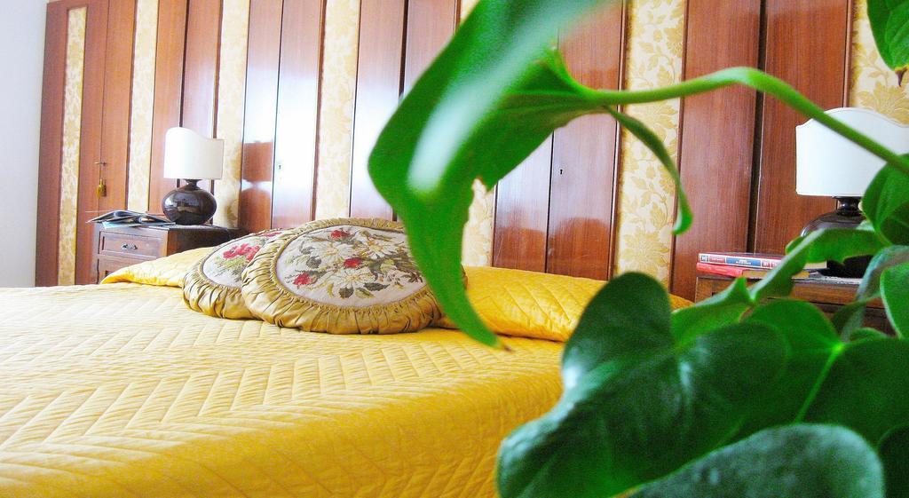 Romulus Rex Hotel Luaran gambar