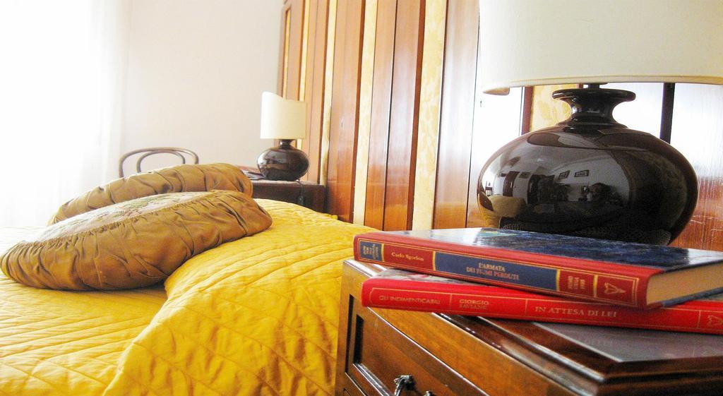 Romulus Rex Hotel Bilik gambar